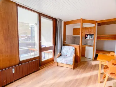 Cuisine ou kitchenette dans l'établissement Studio confortable à Tignes avec balcon et animaux admis - FR-1-502-498