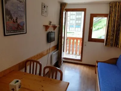 Télévision ou salle de divertissement dans l'établissement Studio proche pistes, balcon, animaux acceptés - FR-1-502-500