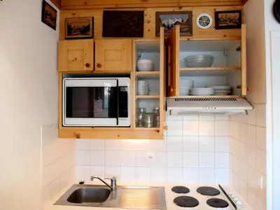Cuisine ou kitchenette dans l'établissement Résidence Bec Rouge - Studio rénové·Skis aux pieds·Balcon MAE-7454