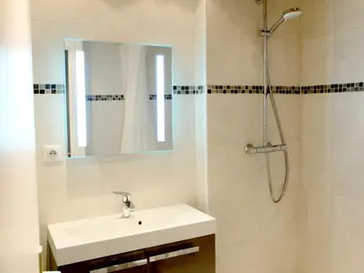 Salle de bains dans l'établissement Résidence 2100b - Studio confortable·Proches de pistes·Balcon MAE-2264