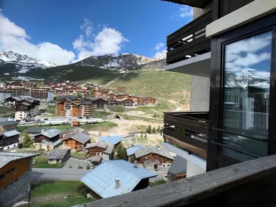 Vue générale sur la montagne ou vue sur la montagne depuis l'appartement