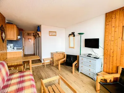 Cuisine ou kitchenette dans l'établissement Résidence Grandes Platieres 2 - Studio cabine situé dans le centre du Val Claret MAE-2324