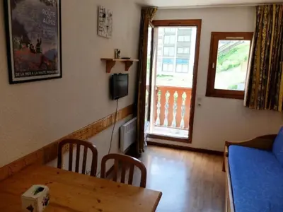 Télévision ou salle de divertissement dans l'établissement Chalet Club Iv - Blanchot - Studio·Proches des pistes et commerces·Balcon MAE-2334