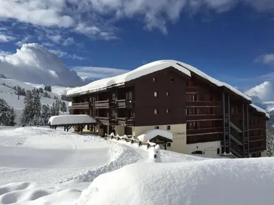 L'établissement les etoiles de la plagne le quartz en hiver