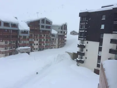 L'établissement RESIDENCE LE BORSAT SUR PISTE STUDIO CABINE BALCON 64 chemin du Borsat TIGNES VAL CLARET en hiver