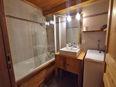 Salle de bains dans l'établissement L’Aster