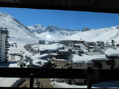 Vue générale sur la montagne ou vue sur la montagne depuis l'appartement