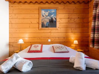 Un ou plusieurs lits dans un hébergement de l'établissement Apartment Ecrin des Neiges - Val Claret-4 by Interhome
