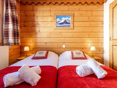 Un ou plusieurs lits dans un hébergement de l'établissement Apartment Ecrin des Neiges - Val Claret-4 by Interhome