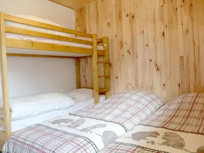 Un ou plusieurs lits dans un hébergement de l'établissement Appartement Confortable pour 8 pers. à Tignes, Animaux acceptés - FR-1-502-508