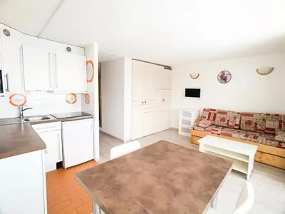 Cuisine ou kitchenette dans l'établissement Résidence Palafour - Appartement , au Lac, skis au pied MAE-7314