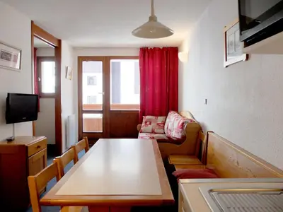 Télévision ou salle de divertissement dans l'établissement Confortable 2 Pièces à Tignes avec Animal admis - FR-1-502-511