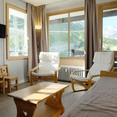 Appartement rénové au pied des pistes avec balcon à Tignes - FR-1-502-512
