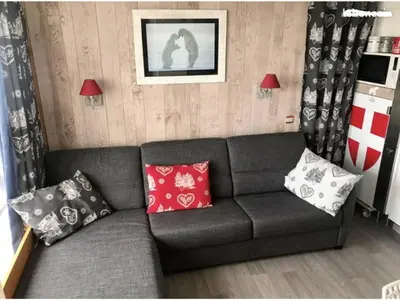 Coin salon dans l'établissement Arc1800 - T2 rénové - 4 pers - Les Villards - Rés Grand Arbois