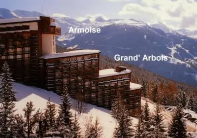 Vue générale sur la montagne ou vue sur la montagne depuis l'appartement