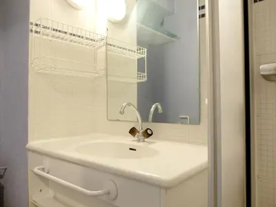 Salle de bains dans l'établissement Studio lumineux à Tignes, près des pistes, animaux admis - FR-1-502-519