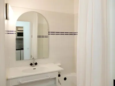 Salle de bains dans l'établissement Résidence Rond Point Des Pistes B - Appartement confortable·Proches de pistes·Balcon MAE-4604