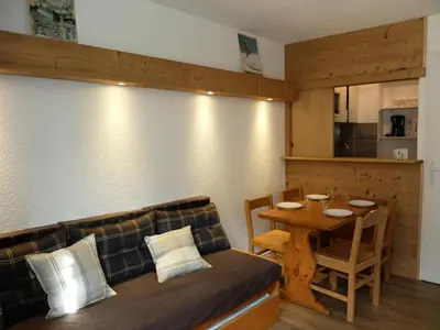 Cuisine ou kitchenette dans l'établissement Résidence Rond Point Des Pistes B - Appartement confortable·Proches de pistes·Balcon MAE-4604