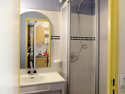 Salle de bains dans l'établissement Résidence Rond Point Des Pistes C - Studio·Proche des pistes·Balcon MAE-4634