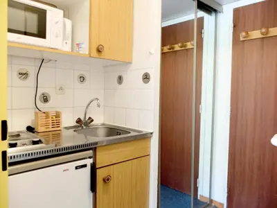 Cuisine ou kitchenette dans l'établissement Résidence Rond Point Des Pistes C - Studio·Proche des pistes·Balcon MAE-4634