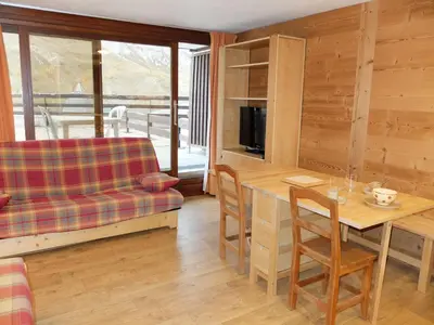 Coin salon dans l'établissement Studio Rénové 4 Pers, Proche Pistes, Balcon, Animaux Acceptés - FR-1-502-478