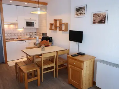 Cuisine ou kitchenette dans l'établissement Studio confortable proche des pistes avec balcon, animaux acceptés - Tignes - FR-1-502-514
