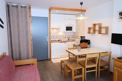 Cuisine ou kitchenette dans l'établissement Résidence Home Club - Studio confortable · Proche pistes et commerces MAE-0764
