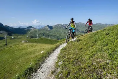 Clients de l'établissement Appartement BELLE PLAGNE et PARKING, ménage inclus