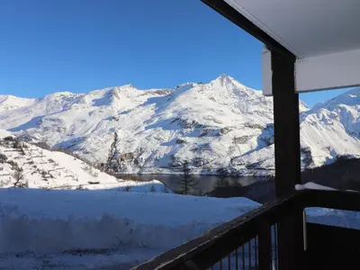 Vue générale sur la montagne ou vue sur la montagne depuis l'appartement