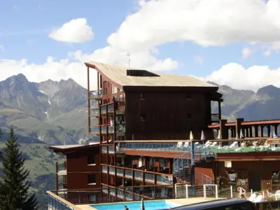Vue générale sur la montagne ou vue sur la montagne depuis l'appartement