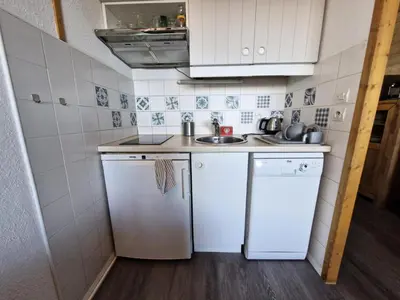 Cuisine ou kitchenette dans l'établissement Résidence Ruitor Arc 1800 - Très beau 2 pièces pour 4 personnes, proche du télécabine dans le village de Charmettoger à Arc 1800. MAE-7034