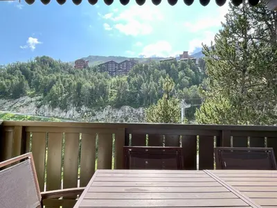 Vue générale sur la montagne ou vue sur la montagne depuis l'appartement