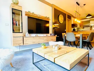 Cuisine ou kitchenette dans l'établissement ARC 1950 Appt 6/8 pers LUXE MANOIR SAVOIE - SKI IN SKI OUT