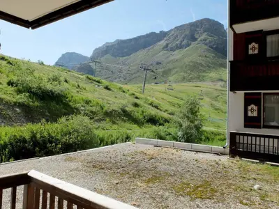 Vue générale sur la montagne ou vue sur la montagne depuis l'appartement