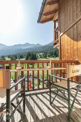 Vue générale sur la montagne ou vue sur la montagne depuis l'appartement