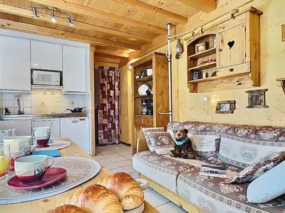 Coin salon dans l'établissement Appartement 2 pièces à Tignes - 4 personnes - FR-1-411-746