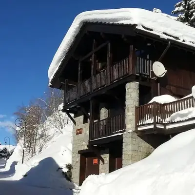 Chalet Fegguese - 4 bedroom chalet with hot-tub
