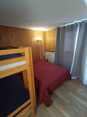 Un ou plusieurs lits dans un hébergement de l'établissement SUPERBE T2 TRAVERSANT- 6PERS - VAL CLARET