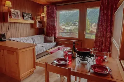 Un ou plusieurs lits dans un hébergement de l'établissement Apt with balcony and beautiful view in Val-d'Isère