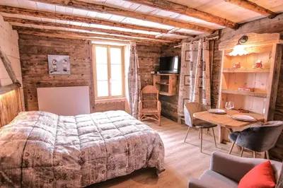 Un ou plusieurs lits dans un hébergement de l'établissement La VILLA du DORON