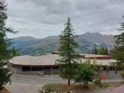 Vue générale sur la montagne ou vue sur la montagne depuis l'appartement
