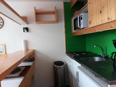 Cuisine ou kitchenette dans l'établissement Résidence Aiguille Grive Bat Iii - Appartement 2 pièces 6 personnes en duplex, skis aux pieds, dans le village de Charmettoger à Arc 1800. MAE-6954