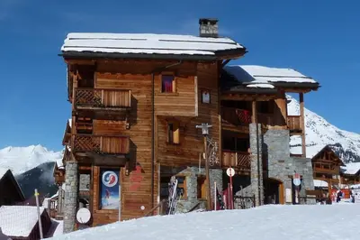 Vue générale sur la montagne ou vue sur la montagne depuis l'appartement