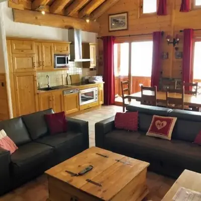 L'Aiglon - spacious 2-bedroom apartment with log fire