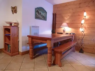 Un ou plusieurs lits dans un hébergement de l'établissement Georgette - 3 bedroom apartment in the centre of Sainte Foy, great views