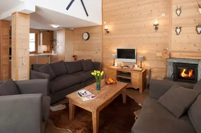 Coin salon dans l'établissement Powder Ridge - 6 bedroom chalet with hot tub