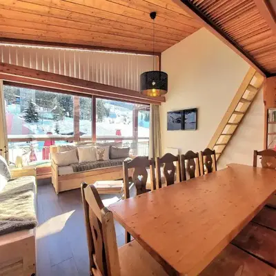 Appartement spacieux 9 pers. · Ski aux pieds · Wifi inclus - FR-1-346-553