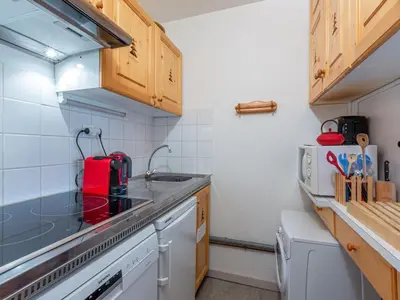 Cuisine ou kitchenette dans l'établissement Studio confortable 3 pers, proche pistes Val d'Isère - FR-1-519-36
