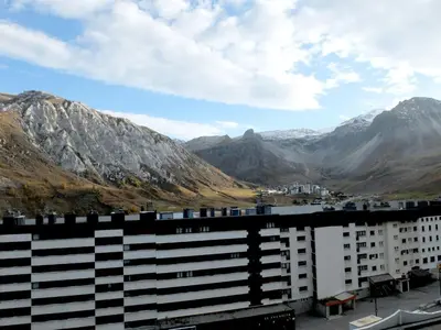 Vue générale sur la montagne ou vue sur la montagne depuis l'appartement