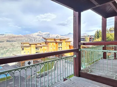 Vue générale sur la montagne ou vue sur la montagne depuis l'appartement